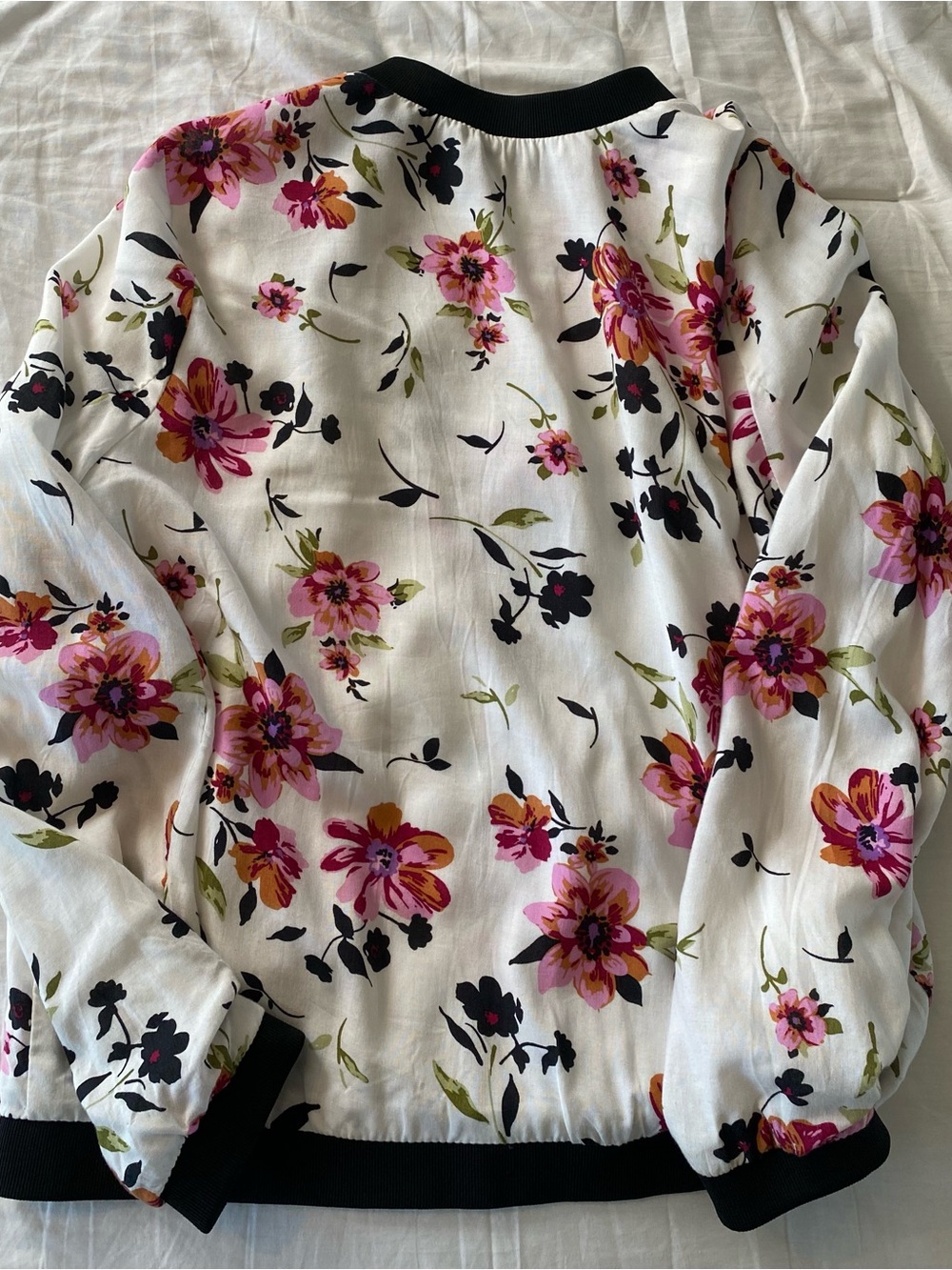 New Look White Floral Bomber Jacket with Black Trim and Pink Accents - Picture 9 of 11